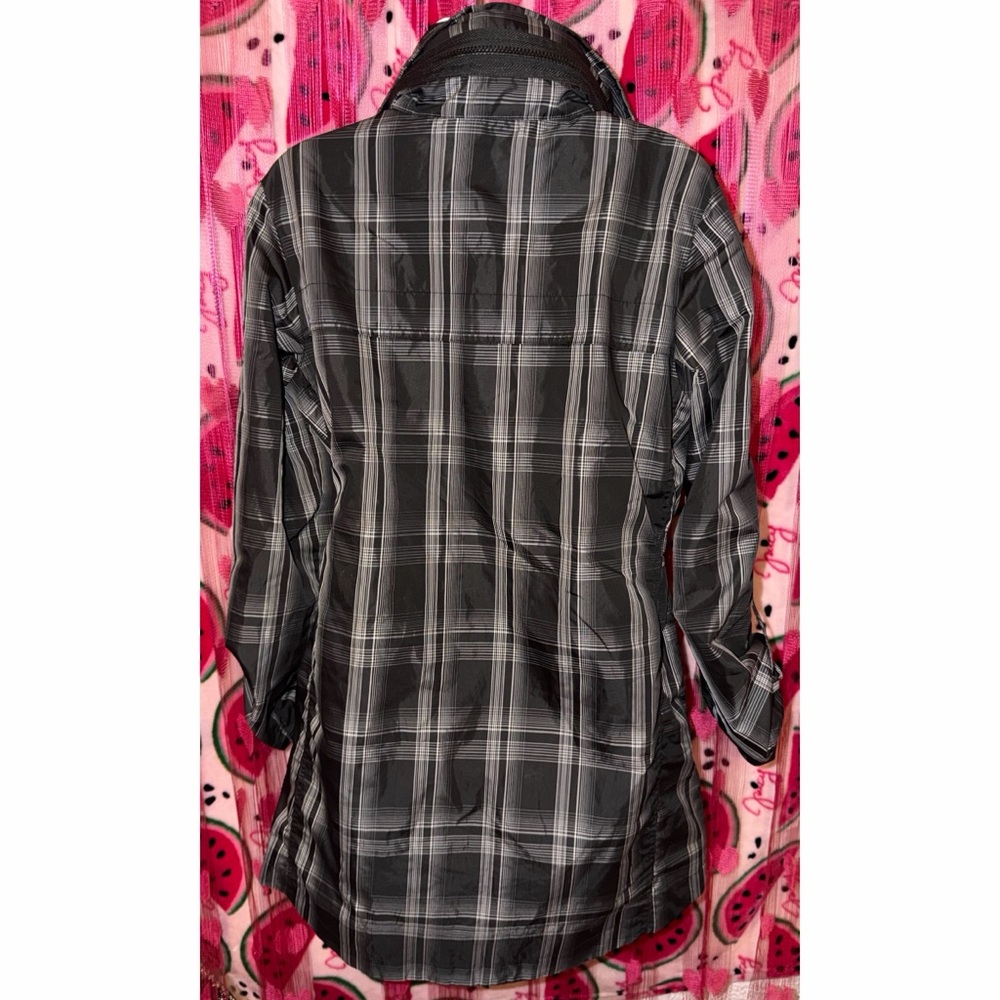 🖤🩶 Plaid Hooded Ruffle Jacket - Picture 5 of 9